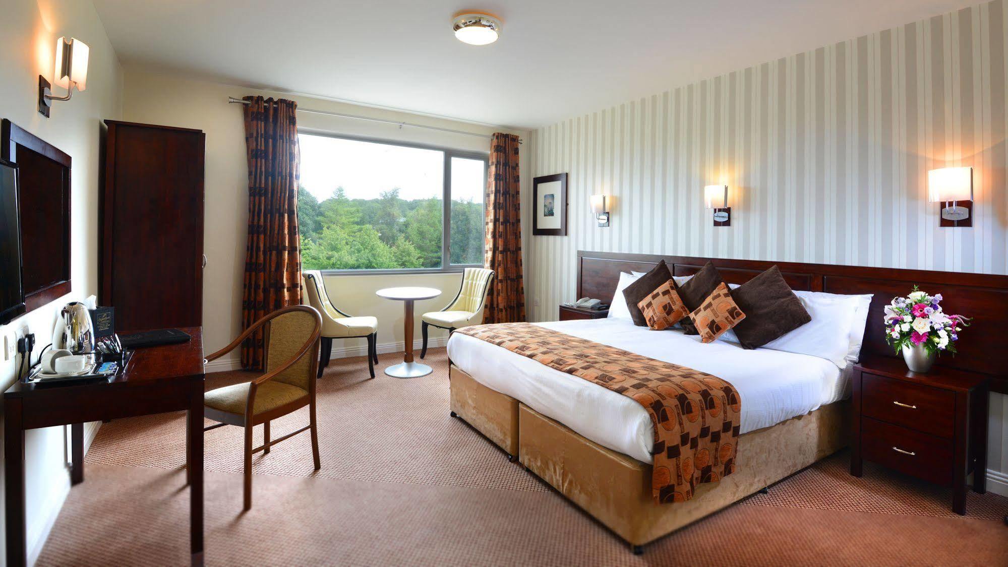 Kiltimagh Park Hotel Exteriör bild